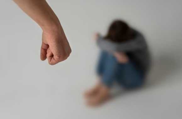 Mengenal Istilah Child Grooming, Lewat Buku Broken Strings